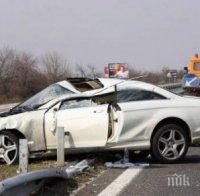 ИЗВЪНРЕДНО! Тийнейджърка с як джип сe заби в мантинелата на 