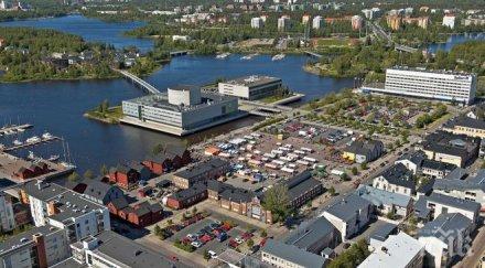 екшън финландската полиция евакуира стадион сигнал бомба