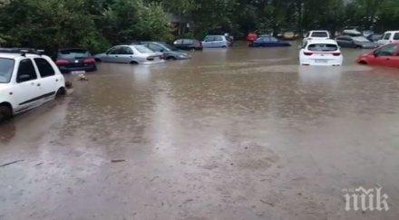 бедствие огромни щети потопа гърция