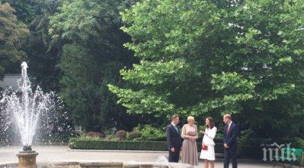 принц уилям съпругата кейт пристигнаха деца полша снимки видео