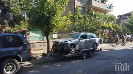 тежка катастрофа два мерцедеса помляха метри детска градина