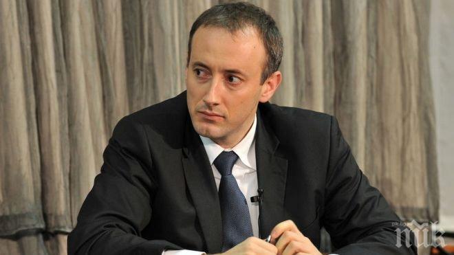 ИЗВЪНРЕДНО В ПИК TV! Комисията по европейски въпроси привика образователния министър - гледайте НА ЖИВО