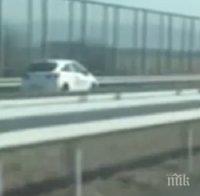 Шофьорка лети с бясна скорост в насрещното по магистралата