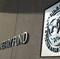 МВФ притеснени за Гърция, дългът им не е устойчив