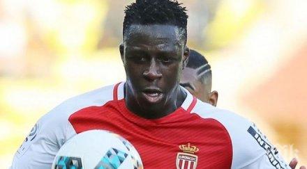 менди пристигна сащ подписва манчестър сити