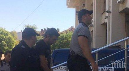 ало измамник отмъкнал бона старица бил беден църковна мишка