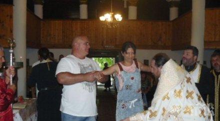 пример общински кмет кръсти млади хора