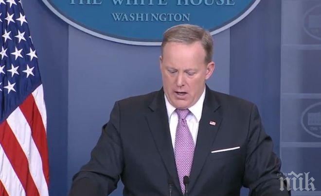 Скандално! Бившият прессекретар на Белия дом Шон Спайсър обвинен в кражба на мини-хладилник