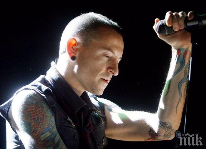Музикантите от Linkin Park с официално изявление след самоубийството на фронтмена на групата Честър Бенингтън

 