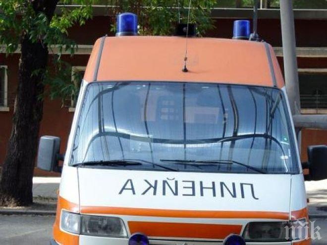 Една-единствена линейка вие в Ихтиман, 30 000 закъсаха за Спешна помощ