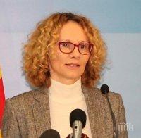 Македонският министър на отбраната Радмила Шекеринска потвърди, че приоритетите на страната са членството в НАТО и ЕС
