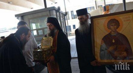 мощите панталеймон вече нас гкпп кулата всички поклониха светеца