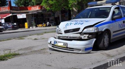 келеши свиха лъскав автомобил софия удариха патрулка
