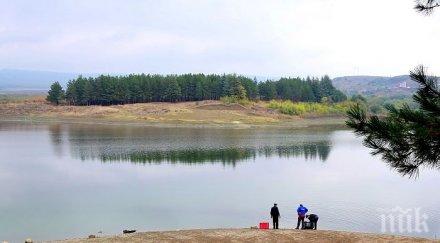 мъртва риба изплува язовир парка айтос