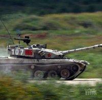 Демонстрация! Китай показа най-новата си военна техника на парад