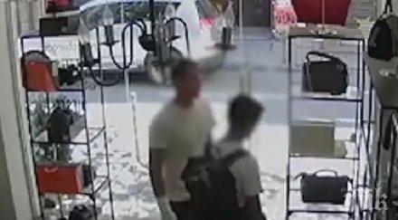 нагла кражба деца свиха чанта 700 лева магазин центъра софия видео