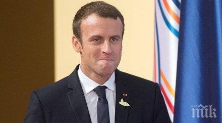 макрон изгря 200 000 имейла уикилийкс