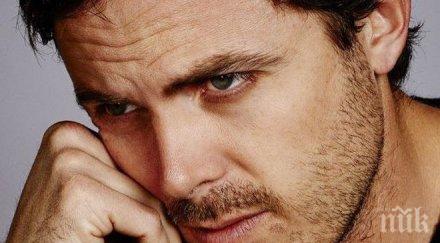 окончателно съпругата кейси афлек подаде молба развод