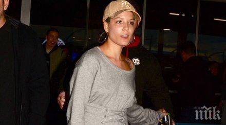 каза джапанки чорапи модерно снимка