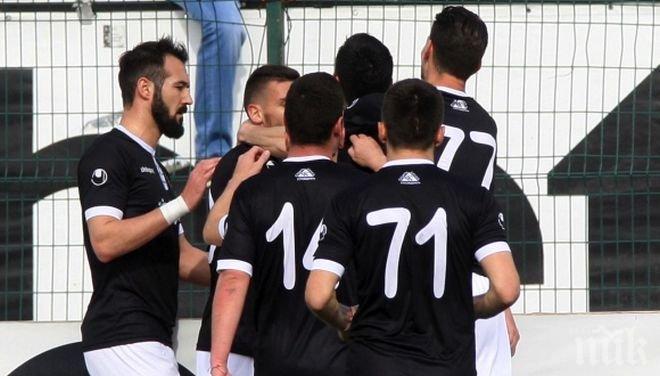 Трима чужденци почнаха проби на Лаута