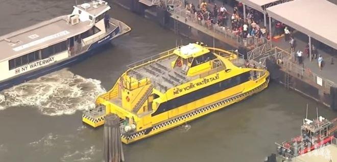 Най-малко 30 ранени, след като водно такси се вряза в кей в Манхатън (ВИДЕО)