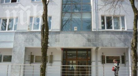 мъж потроши приемната пернишката полиция