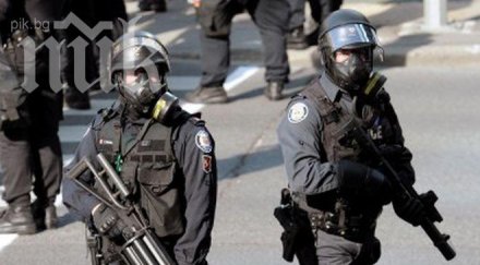 канада закопчаха членове кайда планирали взривят линия