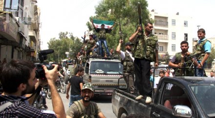 сирийските бунтовници пуснаха пленените православни духовници