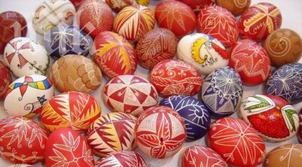 боядисваме 2500 яйца минути рекорд гинес