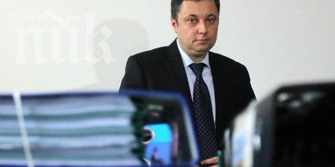 Яне с нов хит: Пламен Орешарски е политическа патица