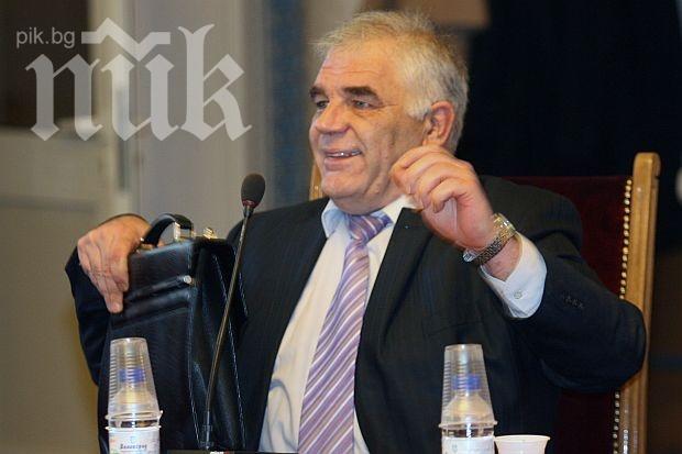 Ваньо Танов отне лиценза на складове на Лукойл 