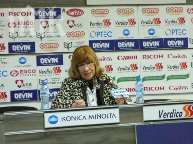 77-годишна журналистка се хвърли да брани Бойко: Той поиска прошка