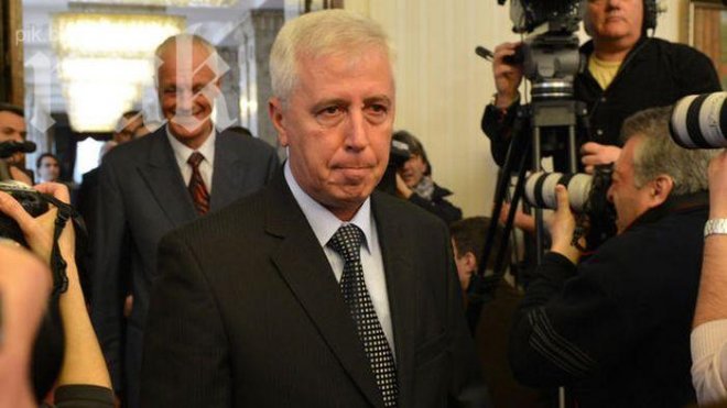 Здравният министър обеща да възстанови болницата в Девин