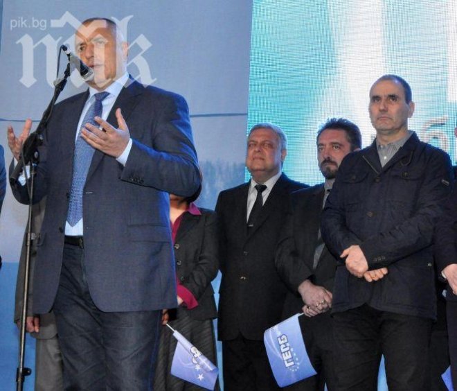 Борисов ще изхвърли Цветанов от политиката, смятат читателите на ПИК