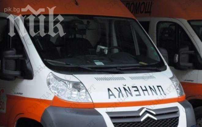 Баща и двете му деца пострадаха при катастрофа