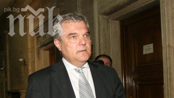 Румен Петков: Петър Стойчев задмина и наглия Дянков