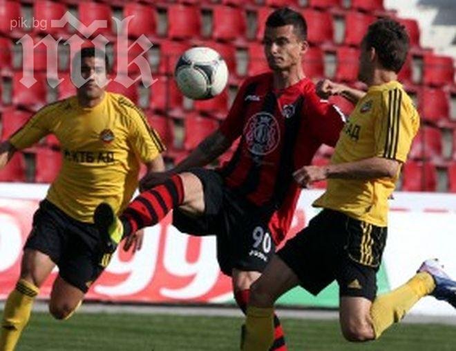 Ботев (Пд) продължава с наказателната акция след успех над Локо (Сф)