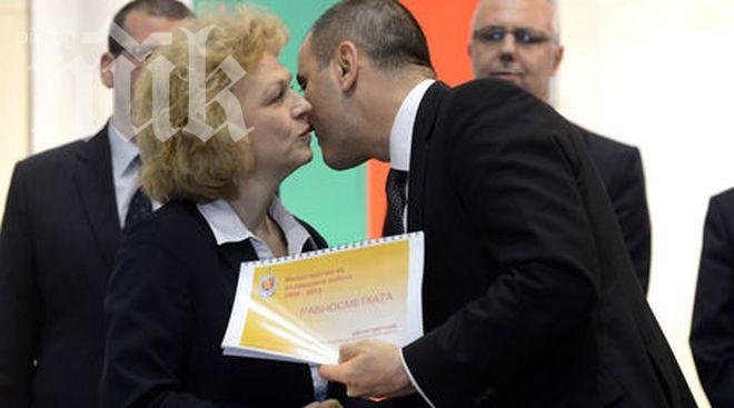 Преводачката на Цветанов спасява Флоров