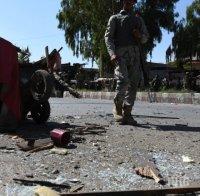 Военнослужещ на НАТО е бил убит, а шестима други са ранени при самоубийствена атака на талибаните в Афганистан