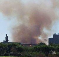 ИЗВЪНРЕДНО! Огромен пожар бушува край Поповица, евакуират хора