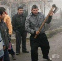НАПРЕЖЕНИЕ! Пияни цигани от Раковски плашат с втори Асеновград