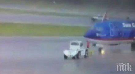 чудо работник летище флорида оцеля удар мълния видео