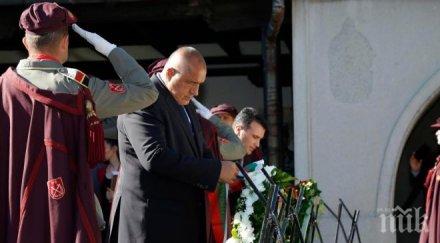 ексклузивно пик историческо събитие премиерите българия македония полагат заедно венци гроба гоце делчев видео снимкиобновена