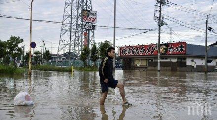 души загинаха големите наводнения тайланд