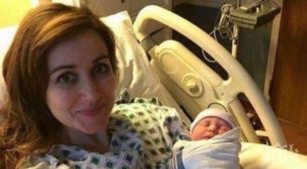 професионалистка бременна акушерка изродила бебе минути собственото раждане съединените щати