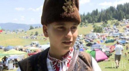 хиляди събраха родопско село гайдарско надсвирване