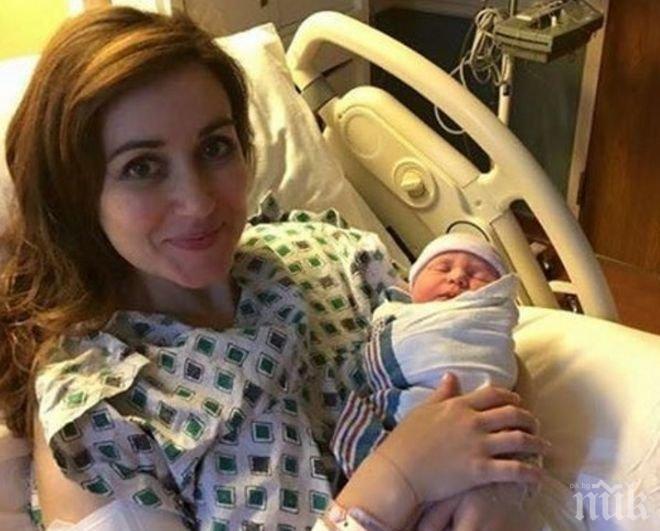 Професионалистка! Бременна акушерка изродила бебе минути преди собственото си раждане в Съединените щати