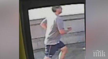 агресивен бегач избута жена автобус лондон видео