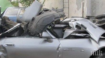 ламарини кола отнесе спирка пловдив шофьорът загина снимки