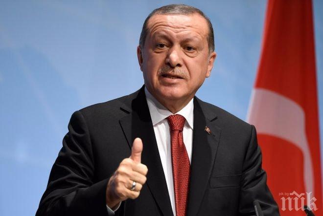 Потвърдено! Ердоган облича всички превратаджии в кафяво